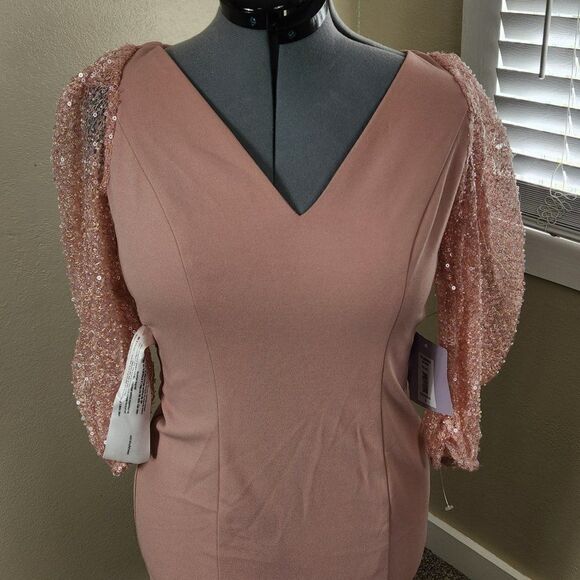 JS COLLECTIONS Beaded Illusion Sleeve Trumpet Gown In Blush NWT Size 4 - Picture 2 of 16